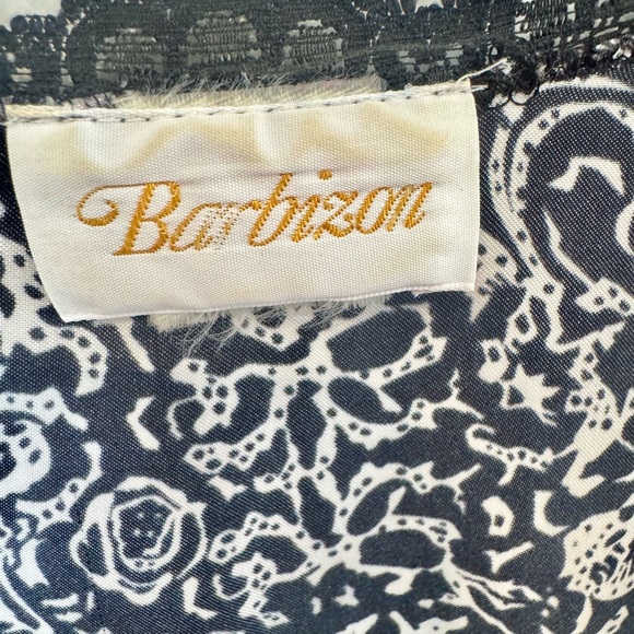 Vintage BARBIZON  SATIN Wrap ROBE Short Kimono Tie SHINY Liquid Silky Small-Med - Picture 3 of 6